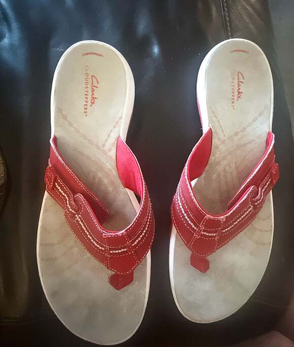 Clarks Shoes - Clarks Women's Jazz Red Sandals Flip Flops US SIZE 11 M